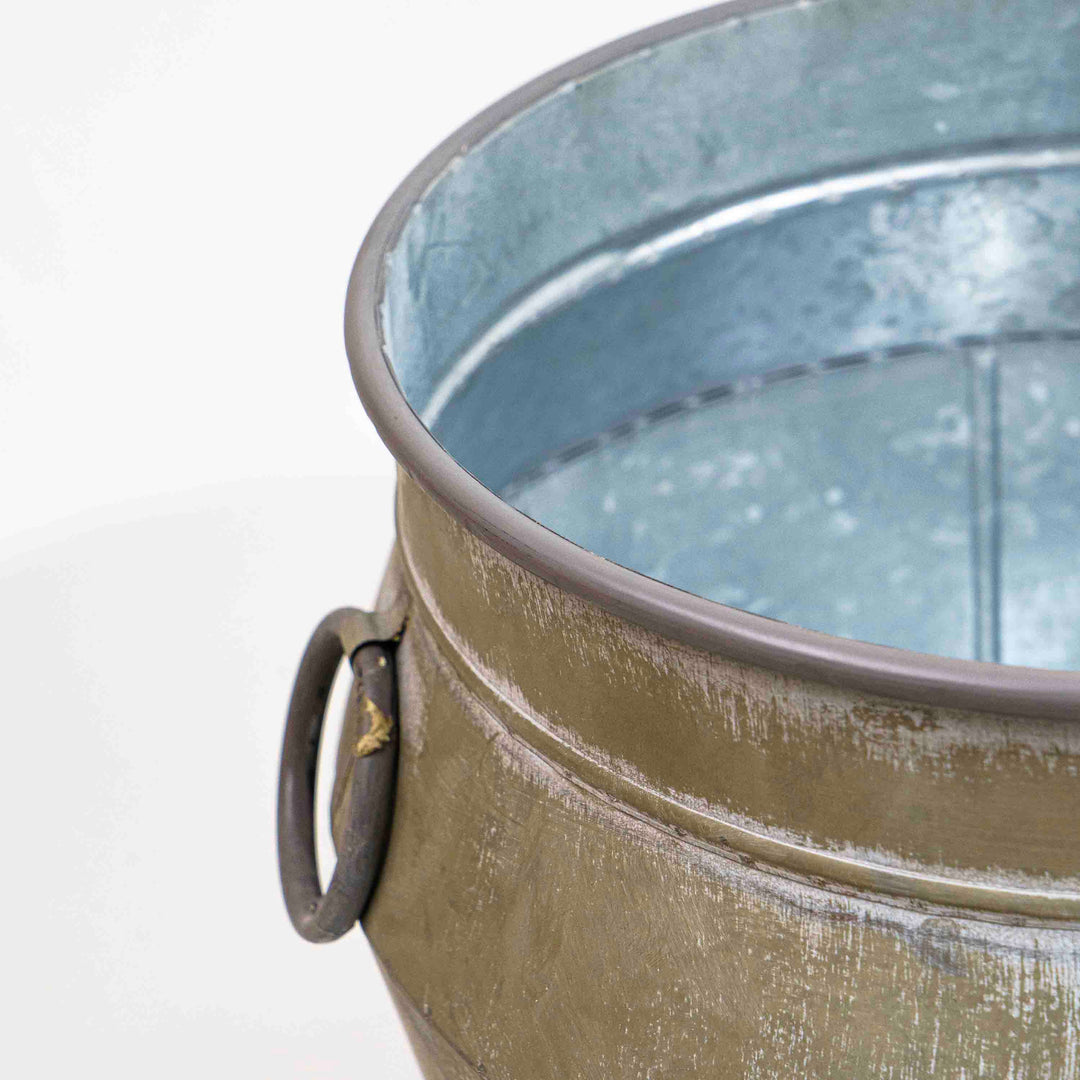 Isy Metal Planter