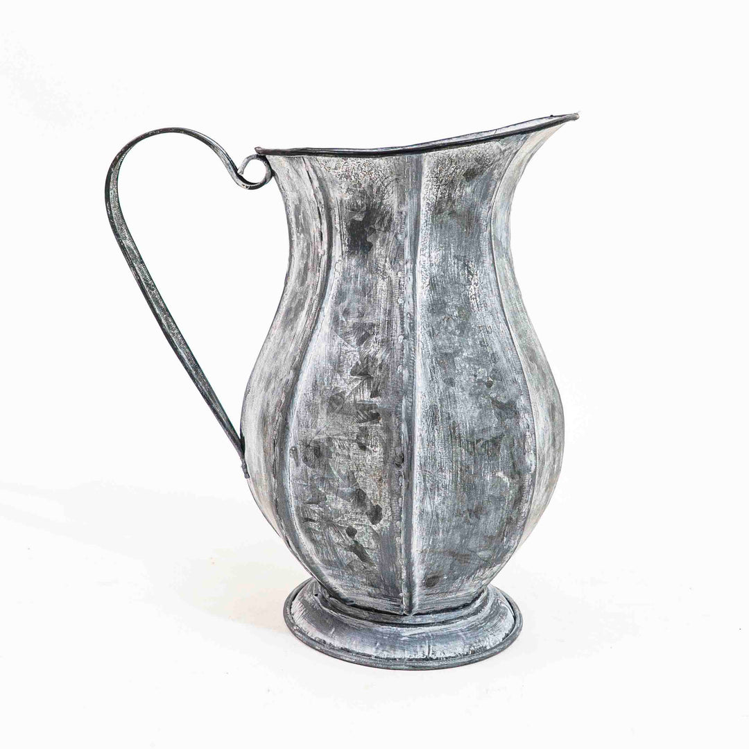 Sela Metal Planter with Holder
