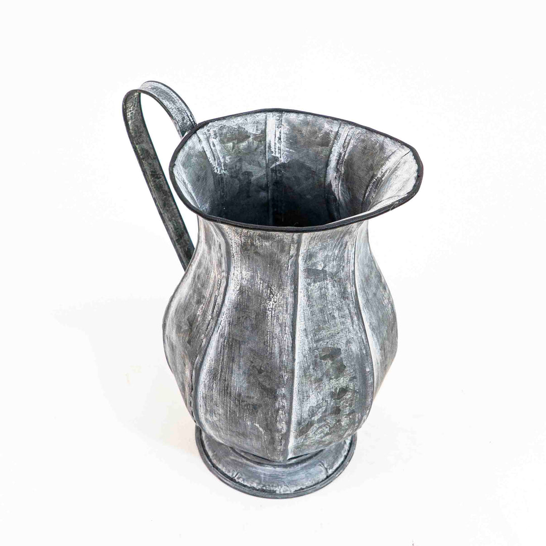 Sela Metal Planter with Holder