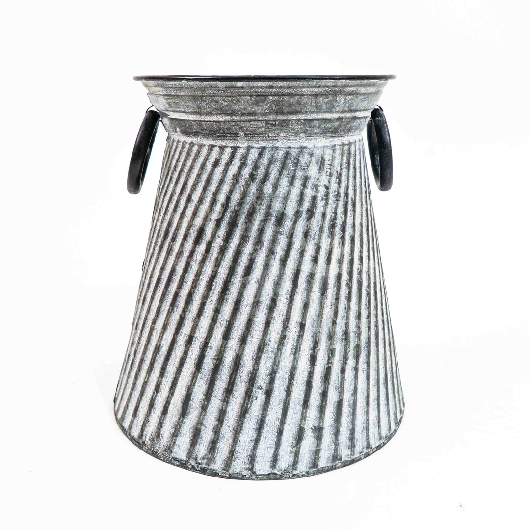 Sela Metal Planter