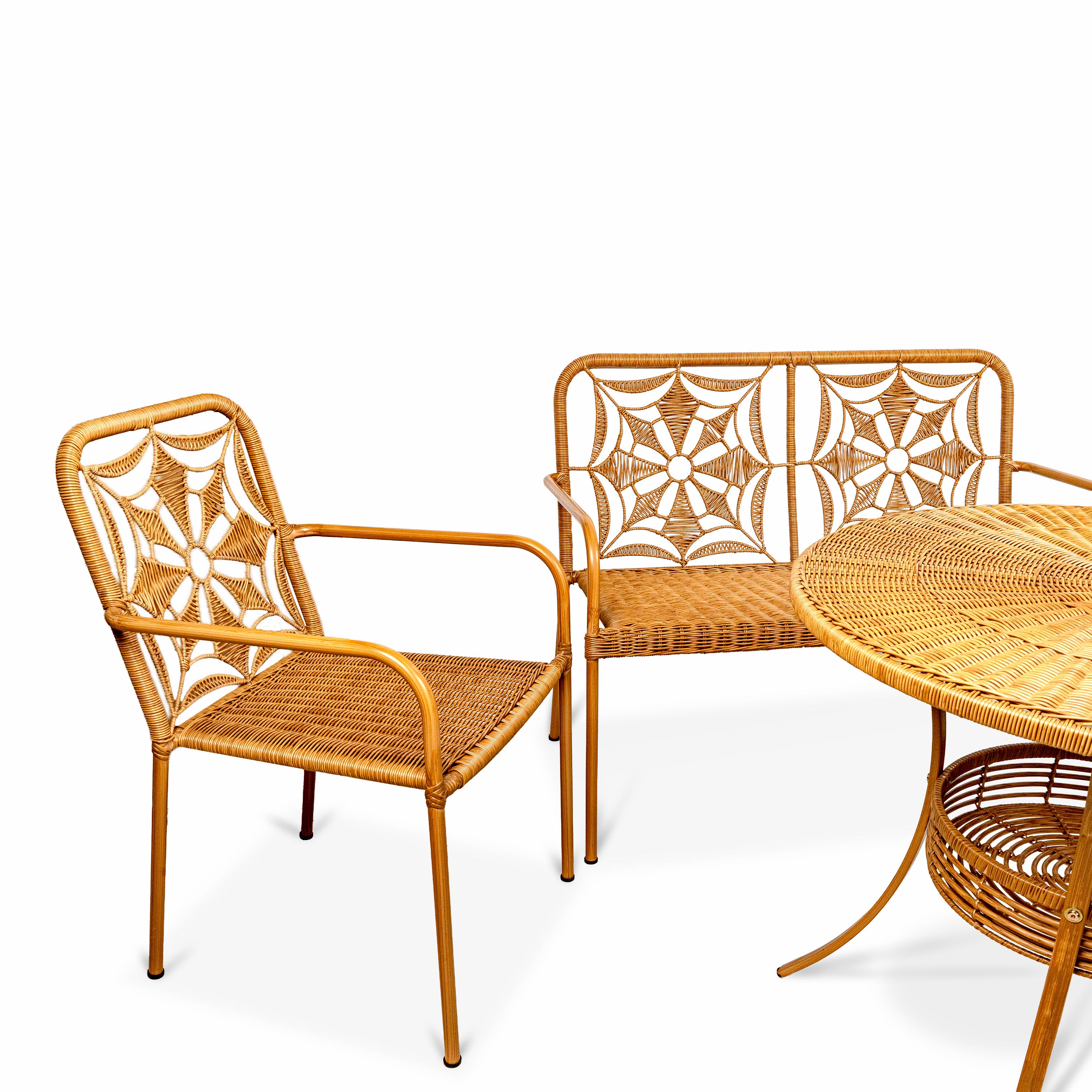 PRAIA DINING TABLE