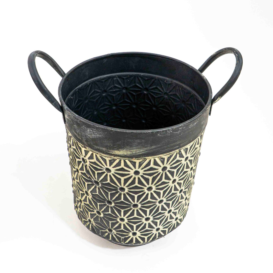 Noa Metal Planter