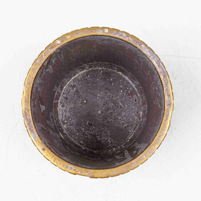 Hele Stiped Concrete Pot