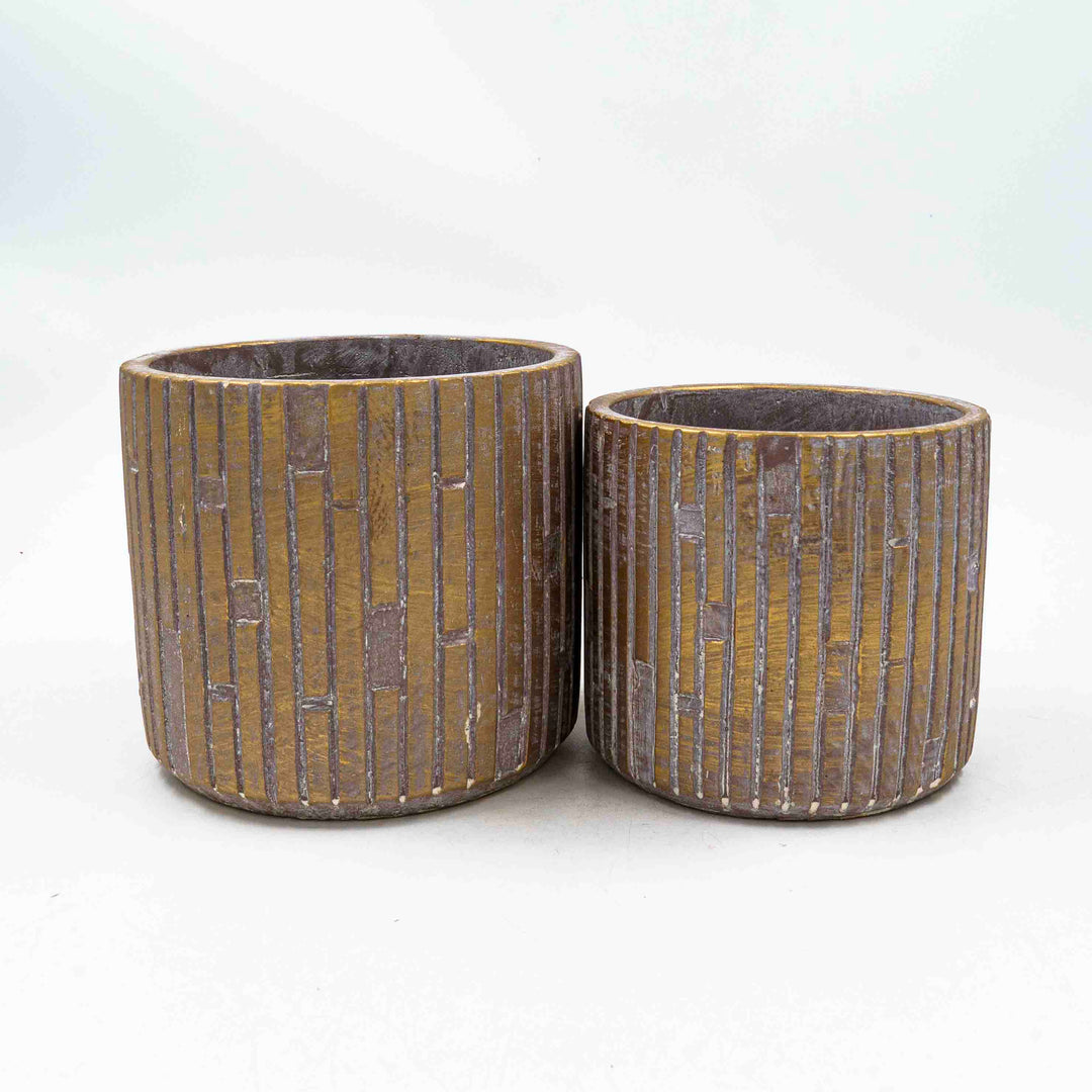 Hele Stiped Concrete Pot