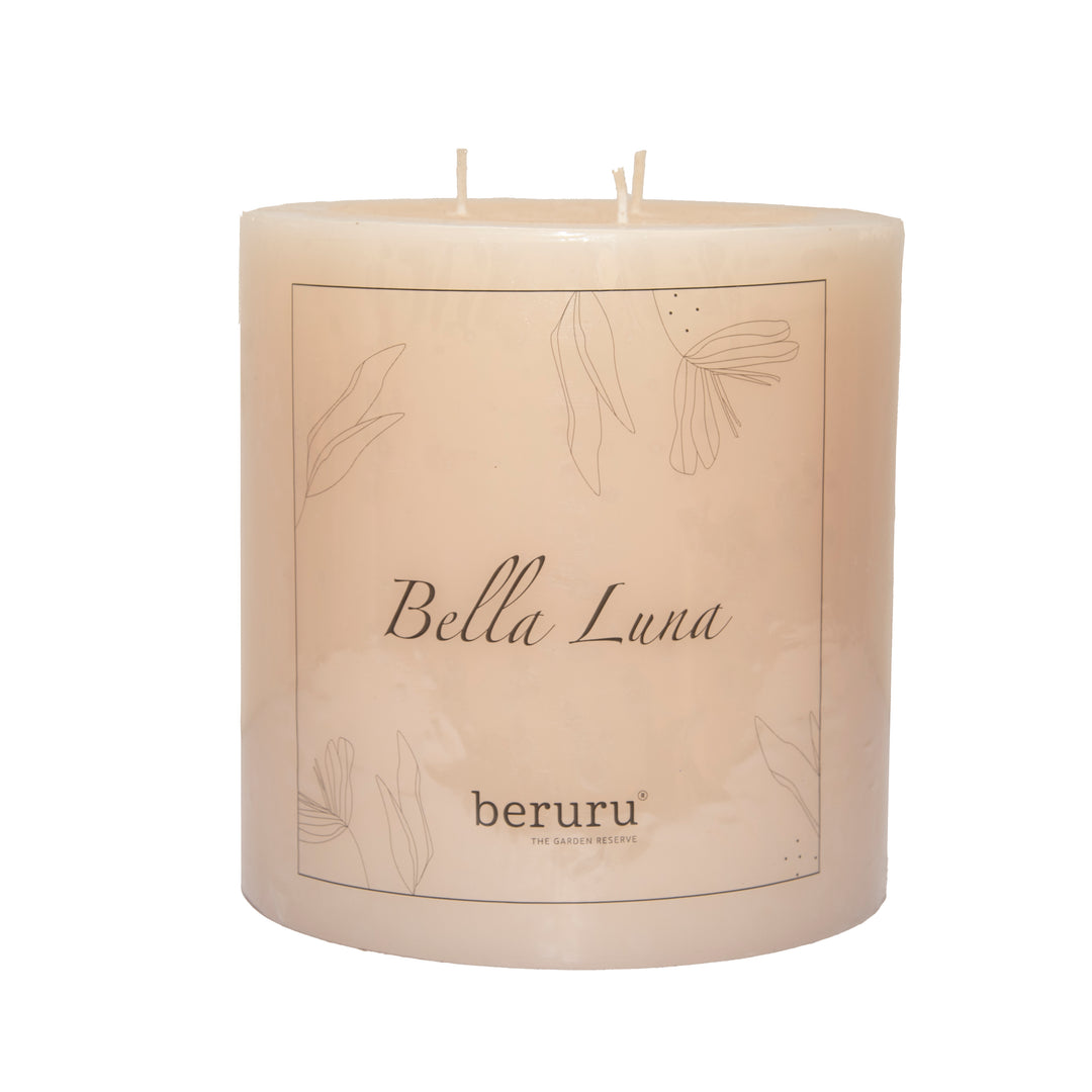 Bella Luna Pillar candle- Snow
