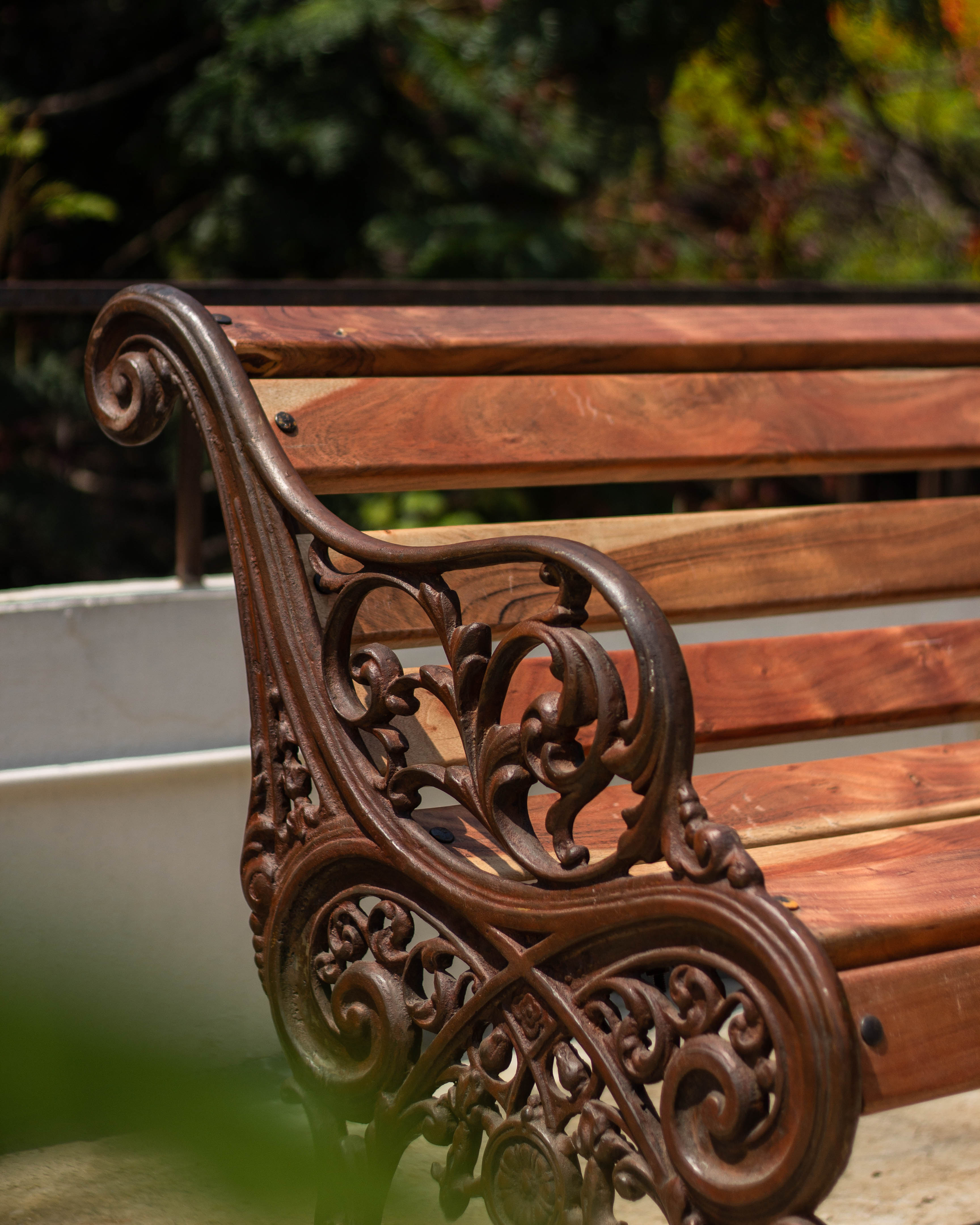 Vintage cast iron store garden bench